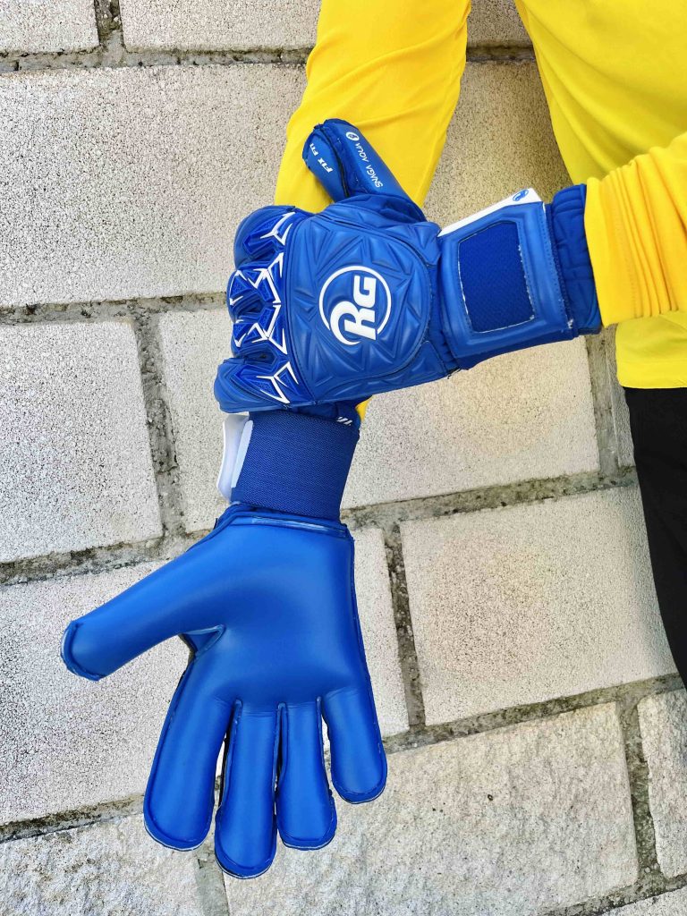 Photo des gants de gardien de foot RG Snaga Aqua 2022-2023